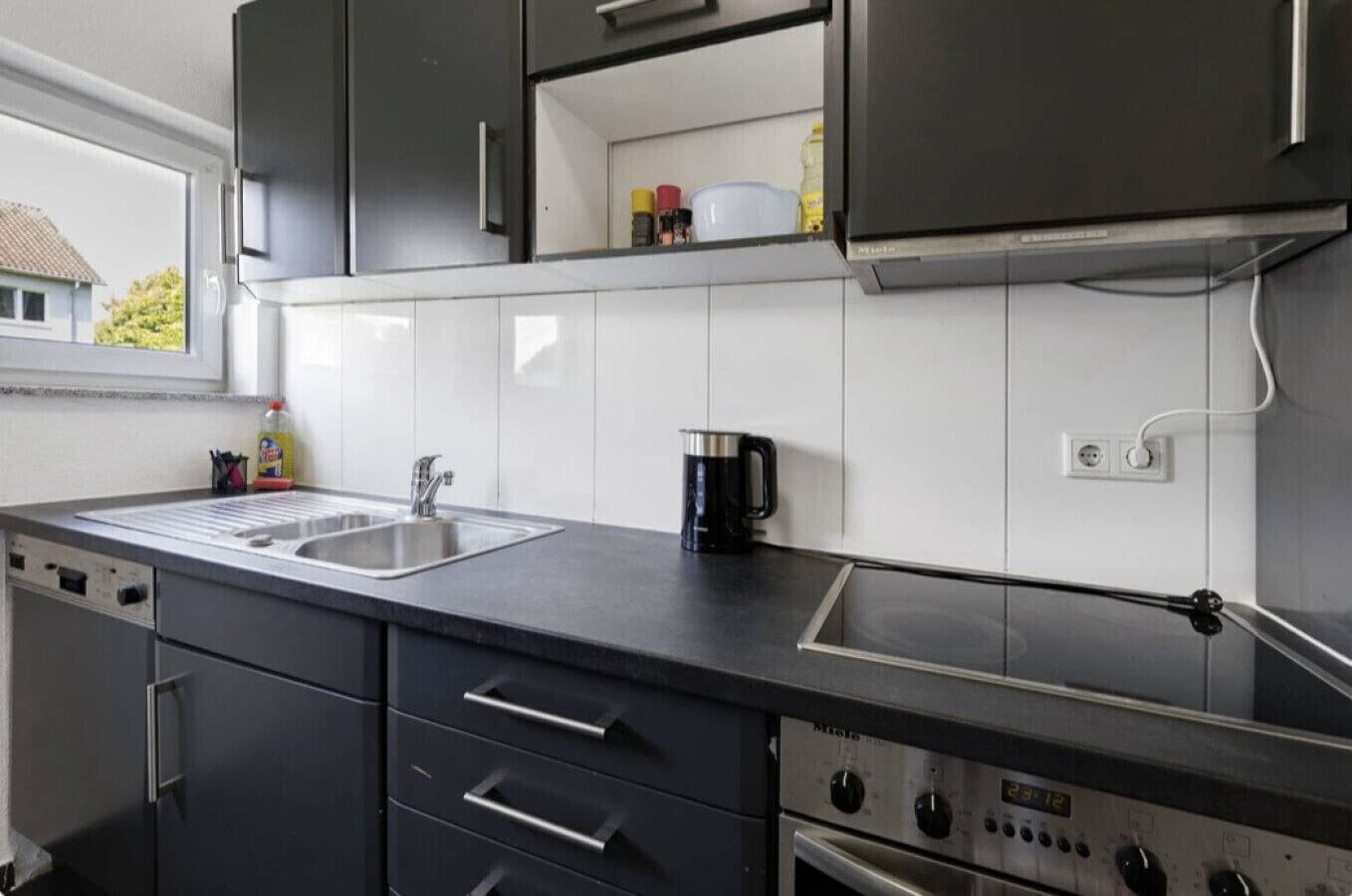 Ofen, Wasserkocher mit Kaffee-/Teezubehör, Toaster