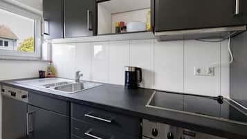 Ofen, Wasserkocher mit Kaffee-/Teezubehör, Toaster