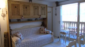 Living area - Apartment in Valfrejus Near Ski Lifts (Modane)