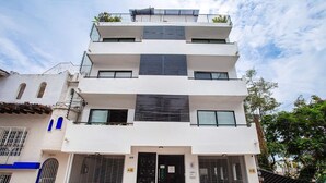 Exterior - Casa Ricky - Calm & Charming 1BR with Rooftop Pool (Puerto Vallarta)