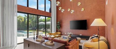 智能电视、桌上足球、办公室