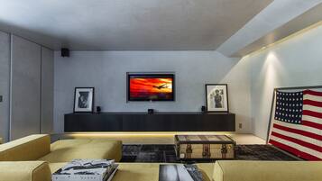 Villa, 4 Bedrooms, Private Pool, Garden View | Living room