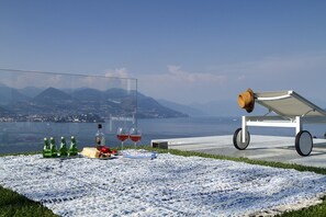 Huvila, 4 makuuhuonetta, yksityinen uima-allas, näköala puutarhaan | Ulkoalueet