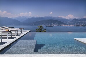 Villa, 4 camere da letto, piscina privata, vista giardino | Piscina | Piscina all'aperto