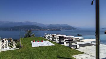 Vila, 4 kamar tidur, kolam renang pribadi, pemandangan kebun | Teras/patio