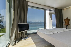 Vila, 4 quartos, piscina particular, vista para o jardim | 4 quartos