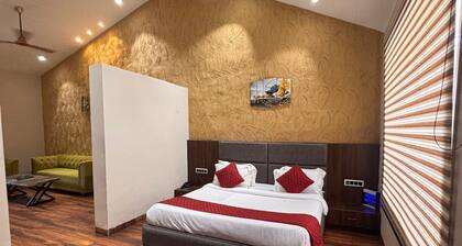 Ambaram Hotel & Resort