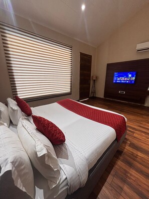 Deluxe Double Room, City View | View from room