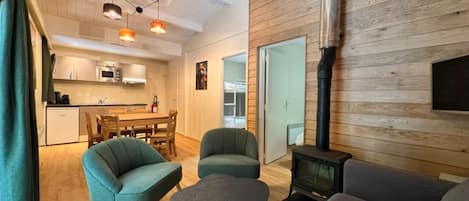 Alpehytte | Oppholdsrom