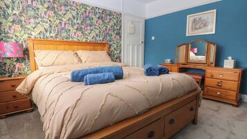 3 bedrooms, individually decorated, individually furnished, free WiFi