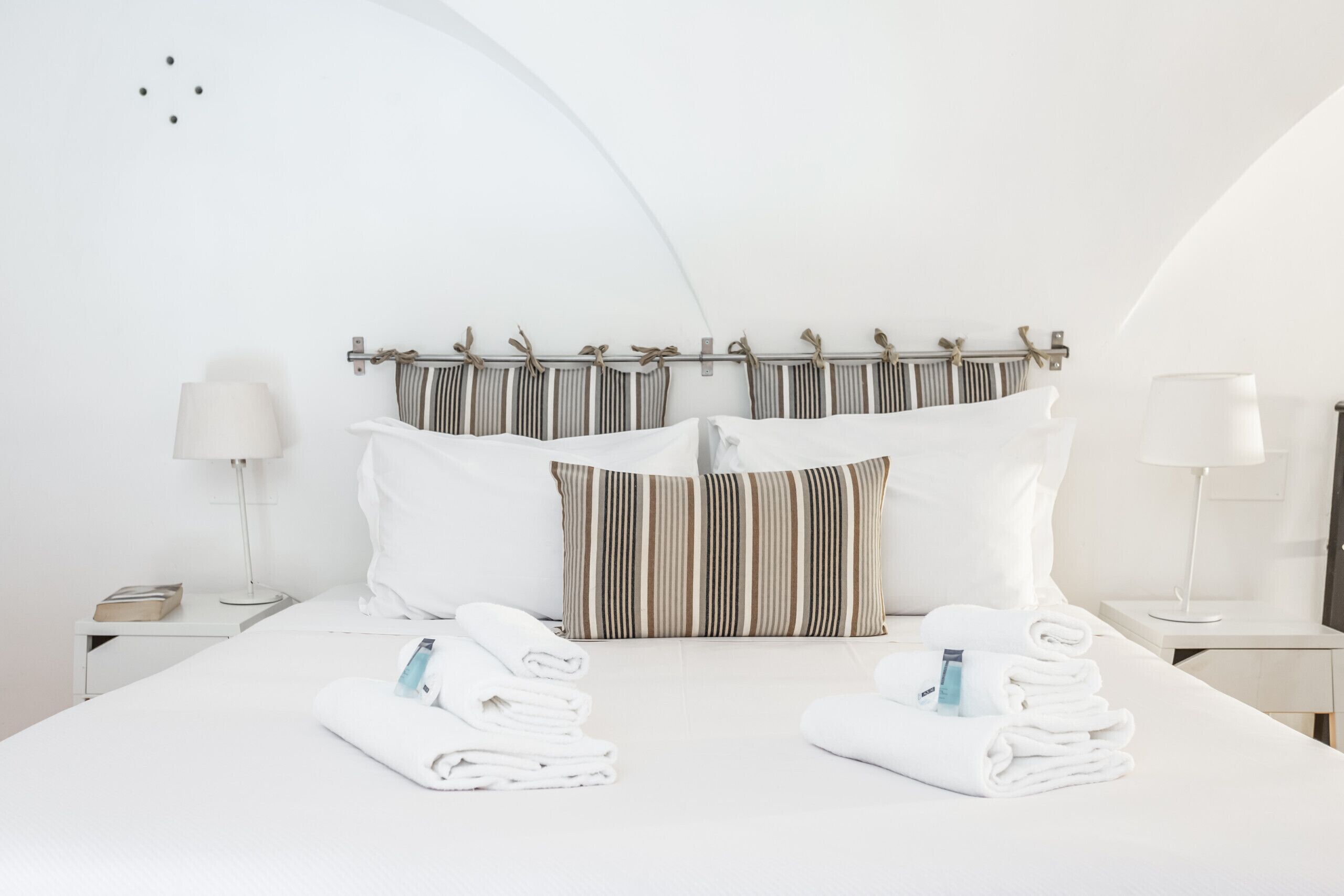 1 dormitorio, tabla de planchar con plancha, wifi gratis y ropa de cama