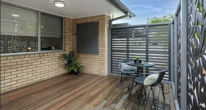 Prickly Pear Stays in Adamstown, 1-br