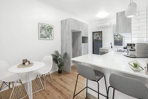 Prickly Pear Stays in Adamstown, 1-br