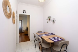 House | 1 bedroom, Internet - Central Athens Fully-equipped Getaway in Victoria (Athens)