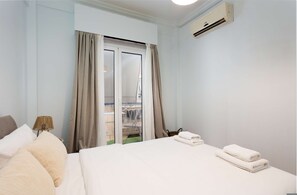 House - Central Athens Fully-equipped Getaway in Victoria (Athens)