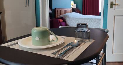 MagnoliaSuite in Crewe walk distance from station (30 min to Manchester airport)