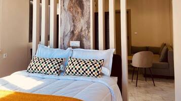 Iron/ironing board, free WiFi