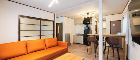 Family Room | Free WiFi