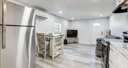Prime I-10/610 Access! Houston Home Base