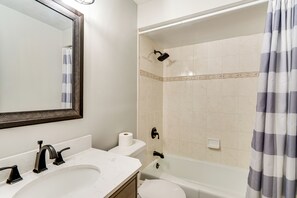 Interior - Poolside Retreat 2 Mi to Dtwn Cape Coral (Cape Coral)