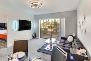 Apartment (2 Bedrooms) | Front of property - Queensbay Resort: Walk to Bridge, Village & Ferry (Lake Havasu City)