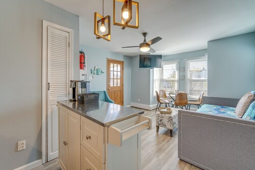 Walk to Beach & Boardwalk: Ocean City Haven!