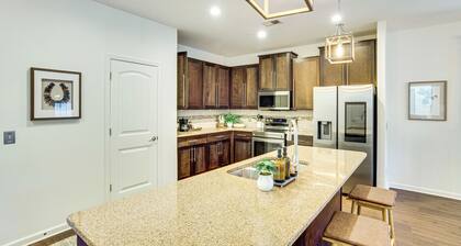 Explore Beaches & May River! Family Bluffton Home