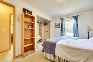 House (2 Bedrooms) | Interior - Dog Friendly! Helena Valley Home w/ Mtn Views (Helena)