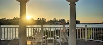 Game Room & Community Perks! Ocean View Retreat