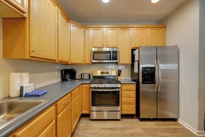 Interior - Game Room & Community Perks! Ocean View Retreat (Ocean View)