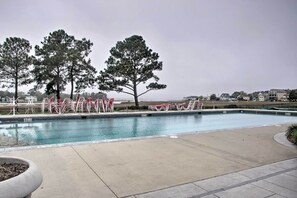 Apartment (4 Bedrooms) | Interior - Game Room & Community Perks! Ocean View Retreat (Ocean View)