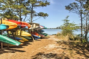 Casa (Multiple Bedrooms) | Parte interna