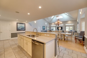 Casa (Multiple Bedrooms) | Interior
