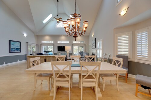 Theater Room & Deck at Massive Salt Pond Home!