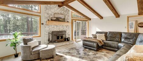 House (4 Bedrooms) | Front of property