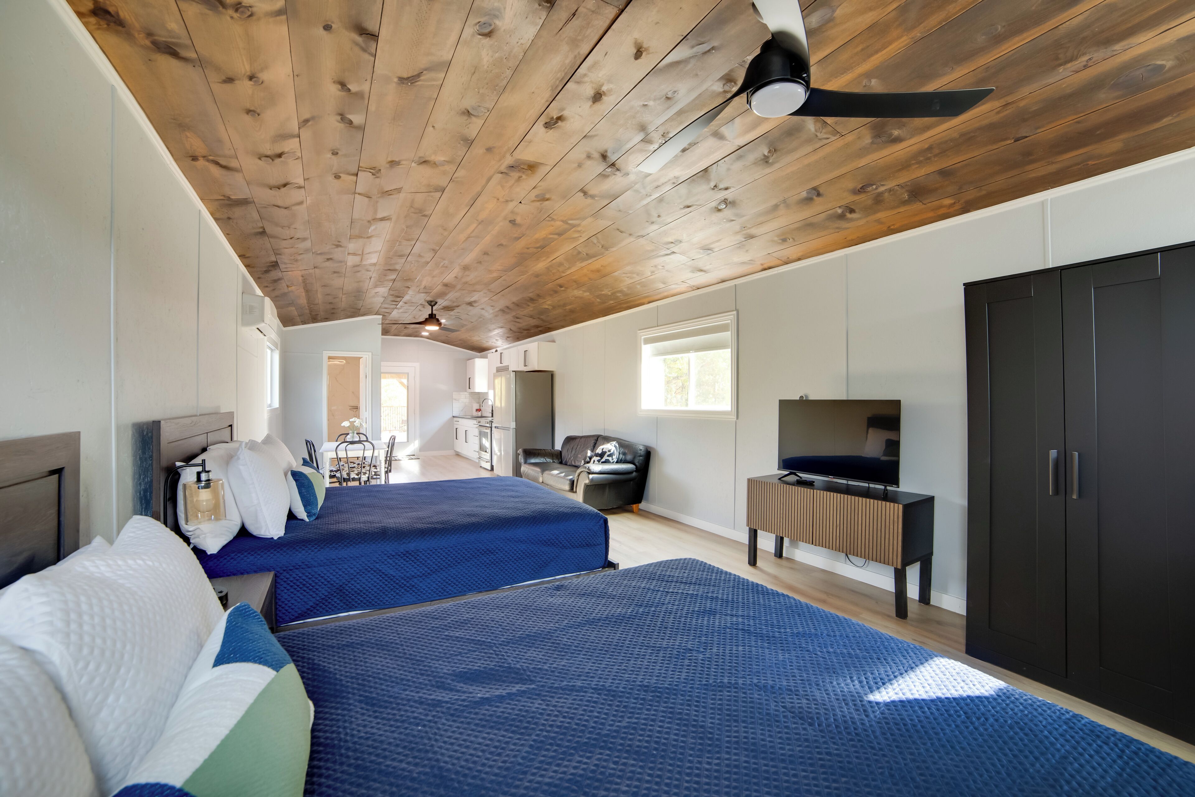 Apartment (0 Bedroom) | Interior