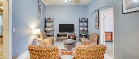 Apartment (3 Bedrooms) | Front of property