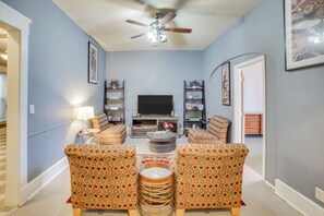 Apartment (3 Bedrooms) | Front of property - 1 Mi to Lake Michigan! Urban Racine Apartment (Racine)