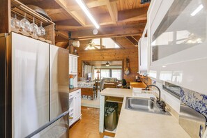 Interior - Unwind Poolside + Walk to Lake! Okeechobee Getaway (Okeechobee)