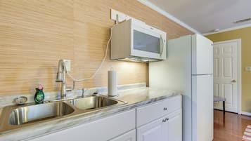 Apartment (0 Bedroom) | Interior