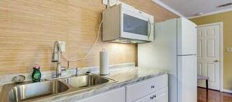 Eastern Shore Golf Studio, Close to Hospitals!