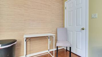 Apartment (0 Bedroom) | Interior