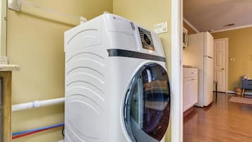 Apartment (0 Bedroom) | Interior