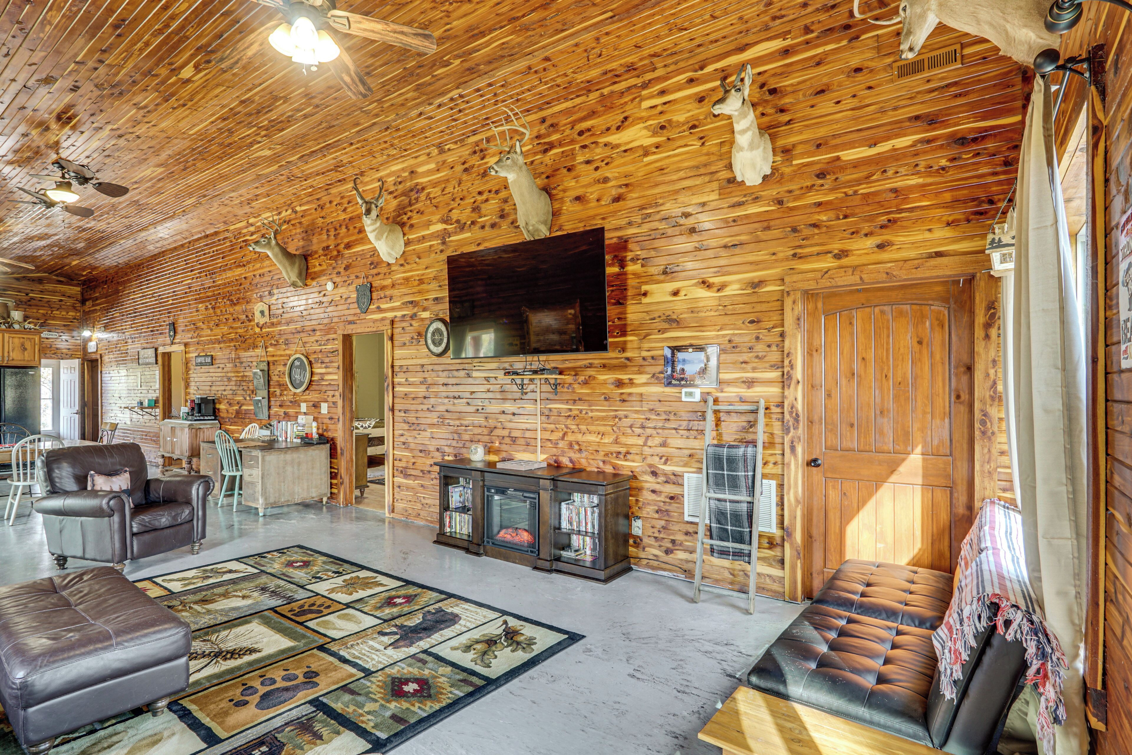 House (2 Bedrooms) | Interior