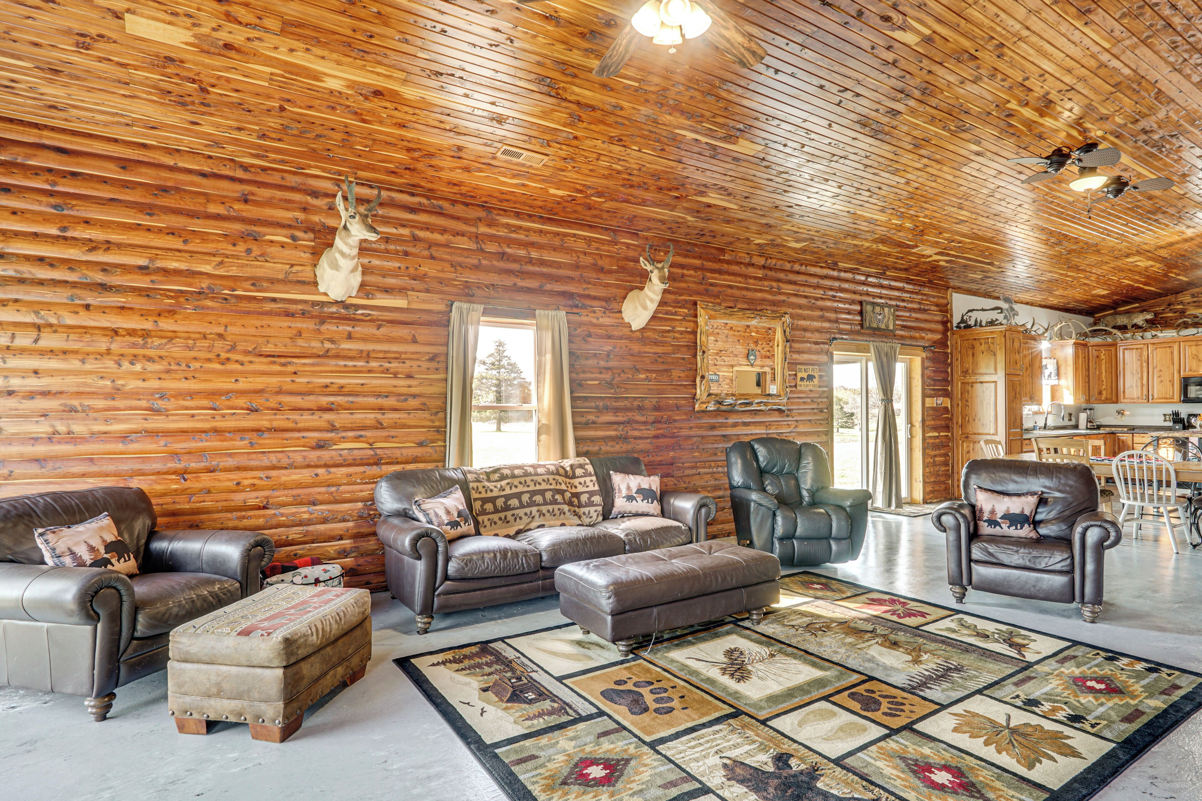 House (2 Bedrooms) | Interior