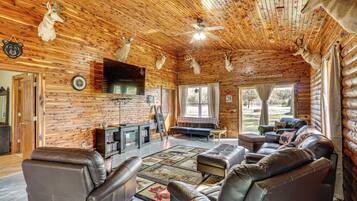 House (2 Bedrooms) | Front of property