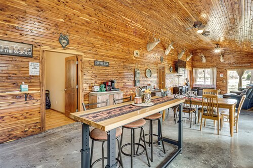 On 17 Acres! Countryside Retreat in Louisburg