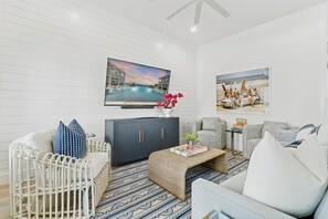 Smart TV, DVD player, books, video library - Cozy Cottage with Modern Comforts Near Beach & Pools @ Cinnamon Shore South (Port Aransas)