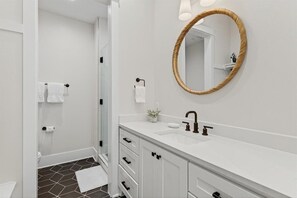 Shower, hair dryer, towels - Two-Bedroom Beach Condo Near Pool & Town Center @ Cinnamon Shore North (Port Aransas)