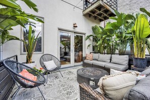 Terrace/patio - Bohome Chicago |  4BR + Sauna + Chefs Kitchen (Chicago)